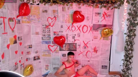 Snapshot of hetero27cum chatting on 02-07-25, 07:49 Euphoria Boys online show from 02-07-25, 07:49