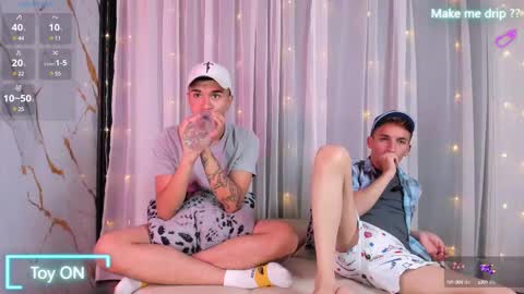Snapshot of hetero27cum chatting on 02-10-25, 10:30 Euphoria Boys online show from 02-10-25, 10:30