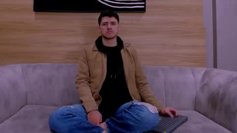 heteros men online show from 12-20-25, 02:02