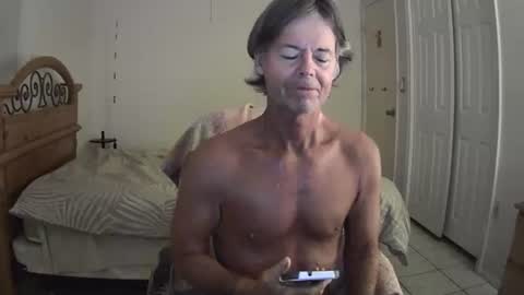 Snapshot of hewes1 chatting on 04-23-26, 08:35 hewes1 online show from 04-23-26, 08:35