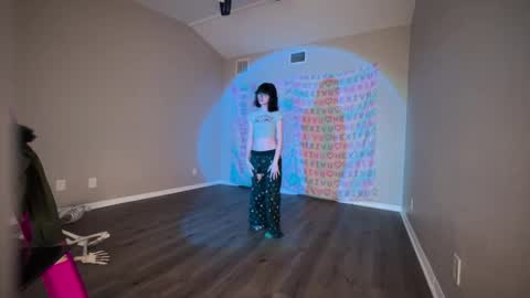 salem online show from 12-20-24, 07:44