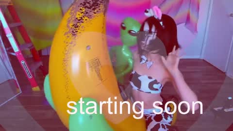 salem online show from 10-13-25, 02:22