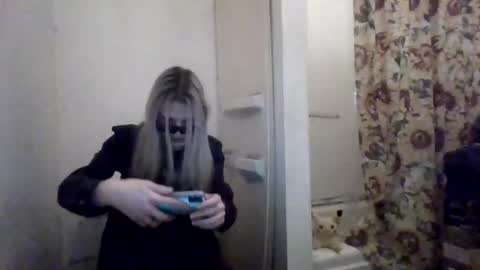 Snapshot of hey_mikky chatting on 02-11-25, 08:48 hey_mikky online show from 02-11-25, 08:48