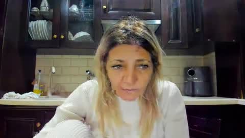 Heyheygrey online show from 01-25-25, 02:15