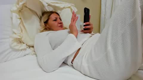 Heyheygrey online show from 02-23-25, 07:38