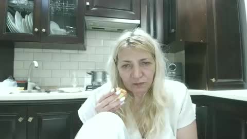 Heyheygrey online show from 06-09-26, 08:20
