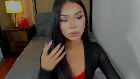 Snapshot of heyitsafira chatting on 07-15-26, 08:47 SAFIRA 3 online show from 07-15-26, 08:47