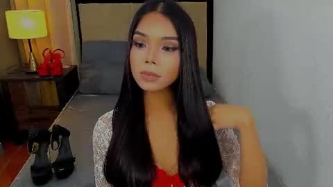 Snapshot of heyitsafira chatting on 07-16-26, 09:10 SAFIRA 3 online show from 07-16-26, 09:10