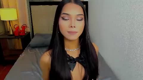 Snapshot of heyitsafira chatting on 07-23-26, 10:40 SAFIRA 3 online show from 07-23-26, 10:40
