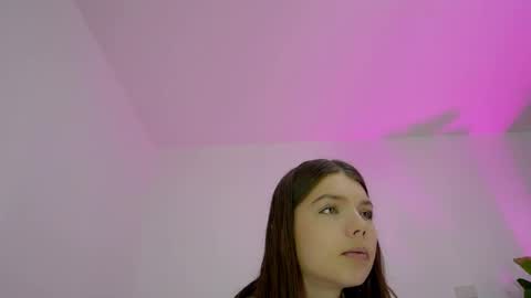 Snapshot of heykittyy chatting on 05-08-26, 01:55 Hi guys You can call me Kitty online show from 05-08-26, 01:55
