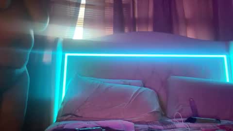 Snapshot of heymissparker chatting on 11-15-25, 01:29 heymissparker online show from 11-15-25, 01:29