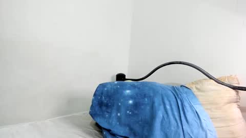 Snapshot of heynotfound chatting on 11-04-25, 03:38 xd online show from 11-04-25, 03:38