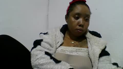 Snapshot of hheritinaa chatting on 09-11-25, 11:38 hheritinaa online show from 09-11-25, 11:38