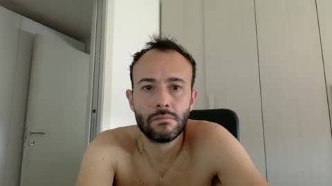Snapshot of hhombre chatting on 06-15-26, 07:43 hhombre online show from 06-15-26, 07:43