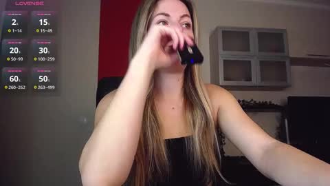 Lina online show from 11-30-25, 08:40