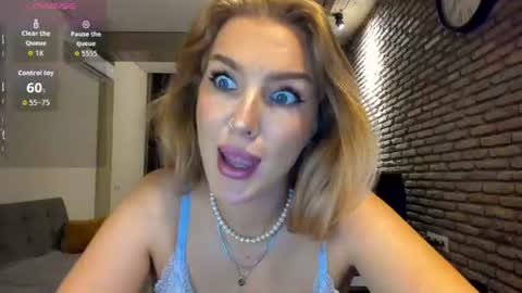 Hi lina online show from 07-31-26, 03:39