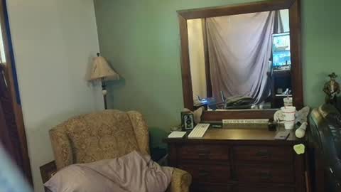 hidden_gold_milf online show from 10-28-25, 07:49