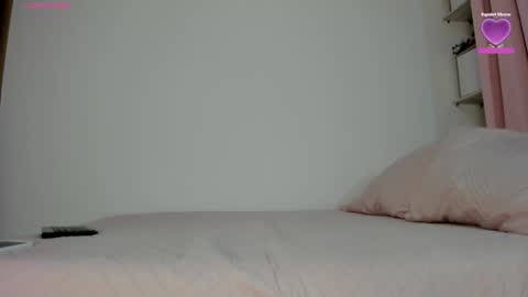 Snapshot of hiddendana chatting on 09-24-25, 01:09 Dana online show from 09-24-25, 01:09