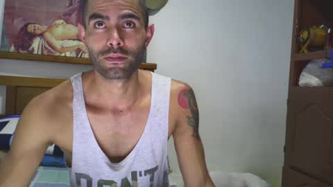 Snapshot of hideonbush051 chatting on 09-17-25, 09:49 hideonbush online show from 09-17-25, 09:49