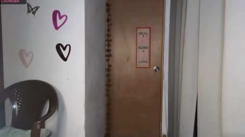 Snapshot of hikary_hall chatting on 12-17-25, 04:51 Tatiana online show from 12-17-25, 04:51