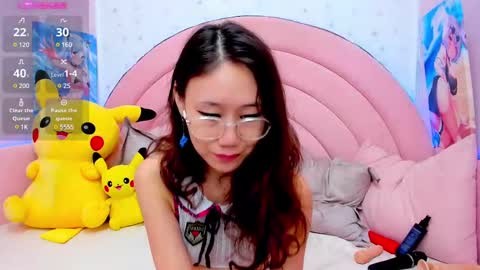 Hikori online show from 03-11-25, 01:59