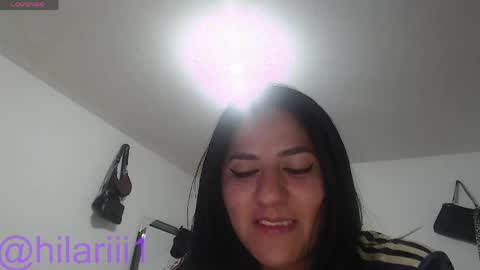 Snapshot of hilari18 chatting on 05-22-26, 06:24 hilaril18 online show from 05-22-26, 06:24