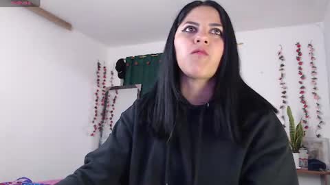 Snapshot of hilari18 chatting on 06-28-26, 01:55 hilaril18 online show from 06-28-26, 01:55