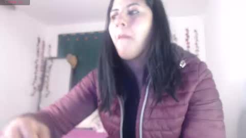 Snapshot of hilari18 chatting on 07-13-26, 01:19 hilaril18 online show from 07-13-26, 01:19