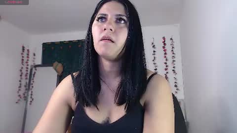 Snapshot of hilari18 chatting on 07-24-26, 10:19 hilaril18 online show from 07-24-26, 10:19