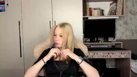 Emma online show from 07-27-26, 07:15