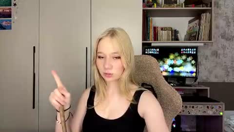 Emma online show from 07-28-26, 11:17
