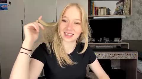 Emma online show from 07-30-26, 07:18