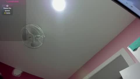 Snapshot of hilary_tailor chatting on 10-16-25, 11:22 hilary_tailor online show from 10-16-25, 11:22