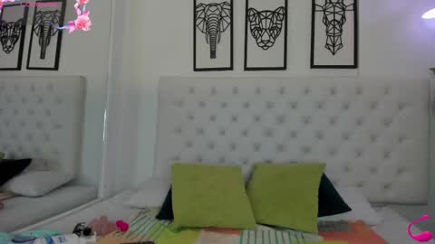 Snapshot of hilary_tailor chatting on 10-19-25, 11:11 hilary_tailor online show from 10-19-25, 11:11