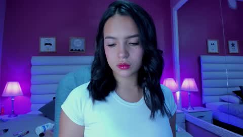 Snapshot of hilary_tailor chatting on 11-01-25, 11:45 hilary_tailor online show from 11-01-25, 11:45