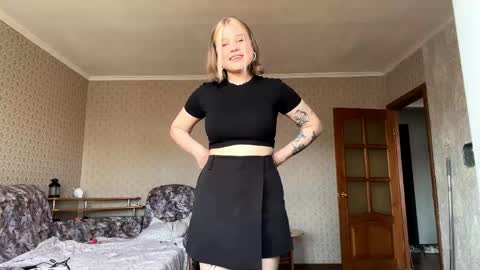 Snapshot of hildeconery chatting on 05-03-26, 08:53 Julia online show from 05-03-26, 08:53