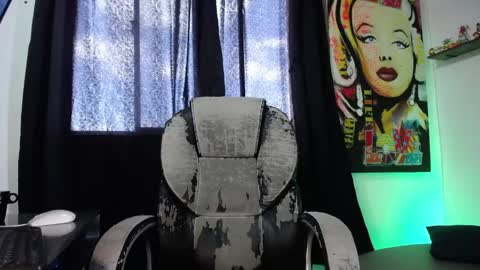 Snapshot of hill_and_jack chatting on 01-12-25, 05:33 Hill and Jack online show from 01-12-25, 05:33