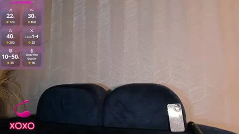 Hillar Myer online show from 06-25-26, 06:34