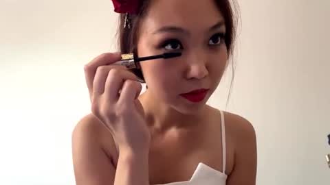 Snapshot of hillarynapenas chatting on 07-20-26, 07:44 Yuna online show from 07-20-26, 07:44