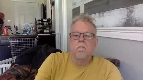 TwoDaddies online show from 12-20-25, 05:09