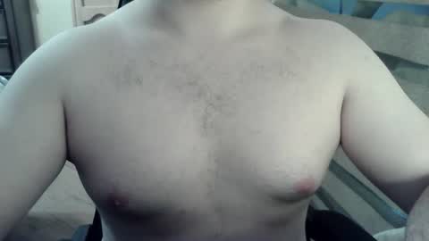 Snapshot of himbo_fox chatting on 06-13-26, 02:31 Himbo fox online show from 06-13-26, 02:31