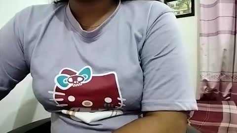 himuhimu22 online show from 11-16-25, 02:55