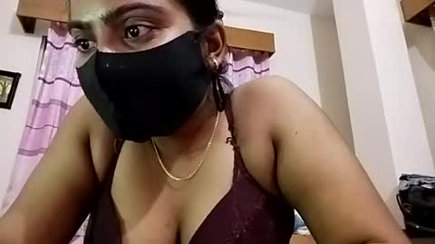 himuhimu22 online show from 06-12-26, 10:08