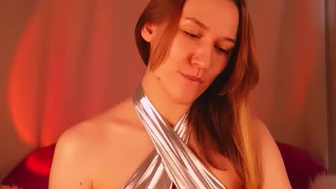 Hina online show from 01-17-25, 02:18