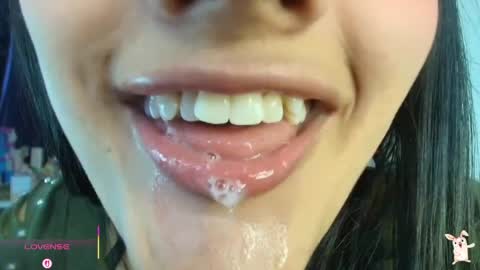 hinata online show from 04-15-26, 09:15