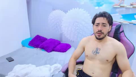 hinataii online show from 02-13-26, 03:24