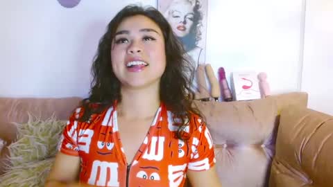 Snapshot of hinataleecs chatting on 01-05-25, 04:14 hinata lee online show from 01-05-25, 04:14