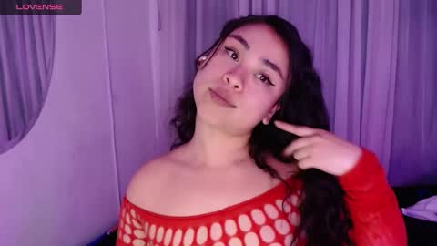 hinata lee online show from 11-19-25, 09:48