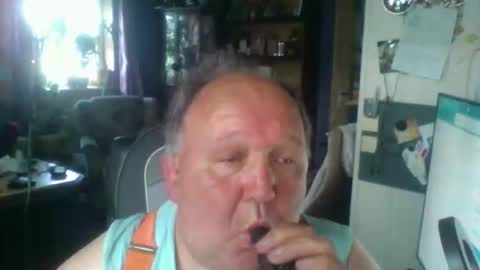 Snapshot of hinnerfickerde chatting on 05-24-26, 12:10 hinnerfickerde online show from 05-24-26, 12:10