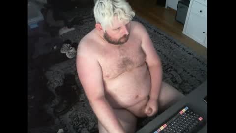 hipguy91 online show from 05-07-26, 06:35